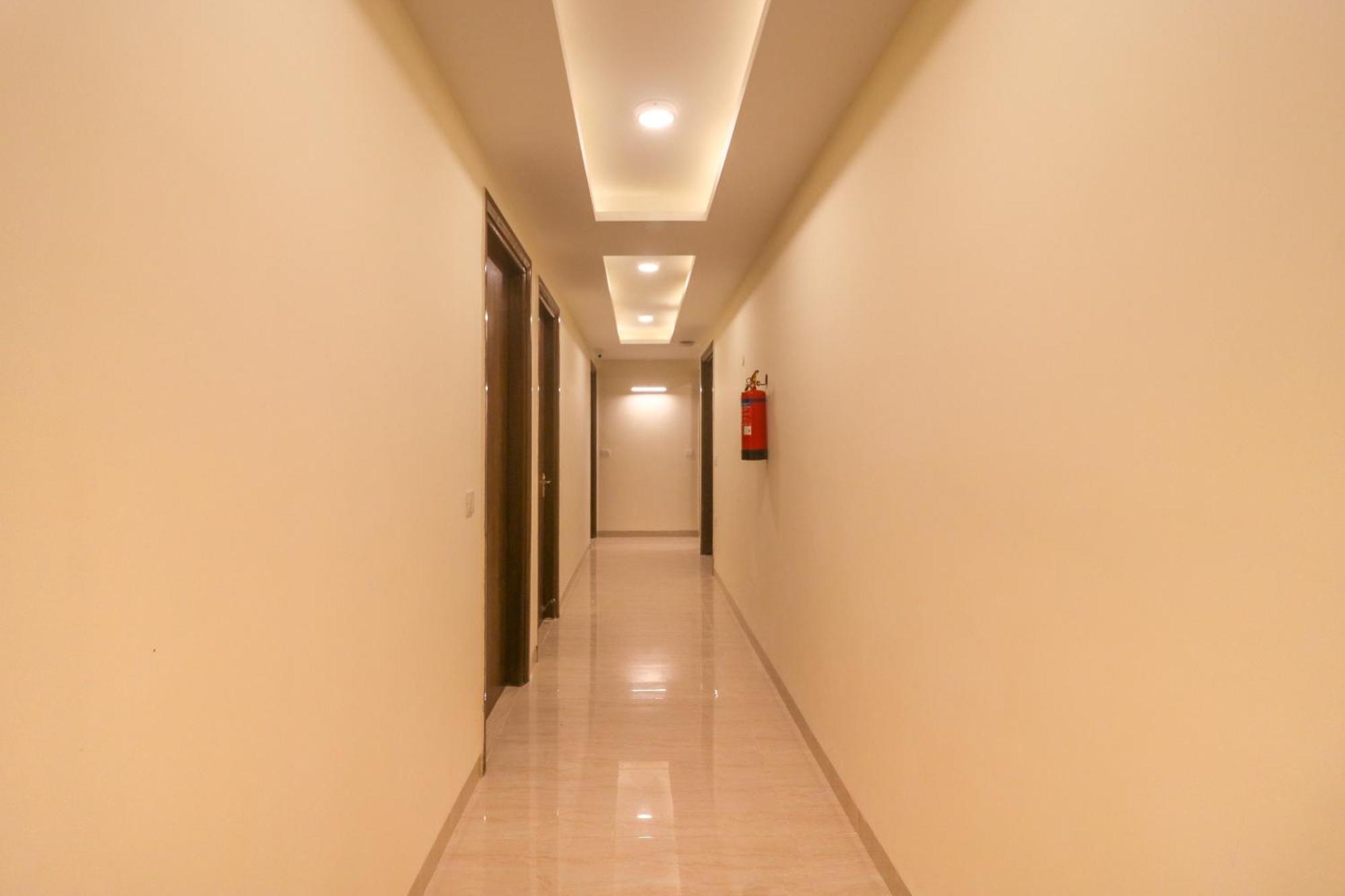 גורגאון Super Hotel O Comfort Residency Near Artemis Hospital מראה חיצוני תמונה