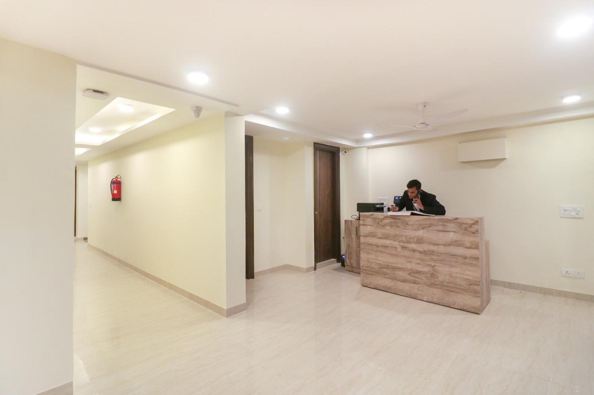 גורגאון Super Hotel O Comfort Residency Near Artemis Hospital מראה חיצוני תמונה