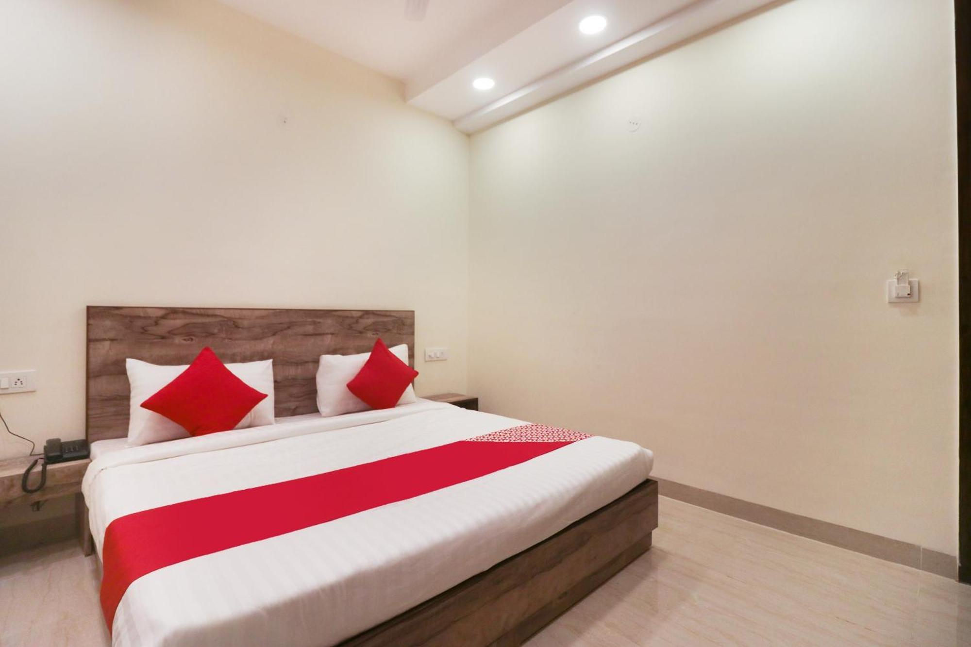 גורגאון Super Hotel O Comfort Residency Near Artemis Hospital מראה חיצוני תמונה