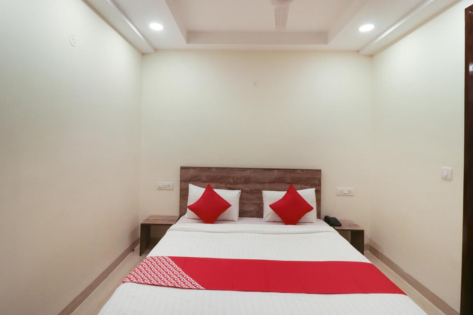 גורגאון Super Hotel O Comfort Residency Near Artemis Hospital מראה חיצוני תמונה