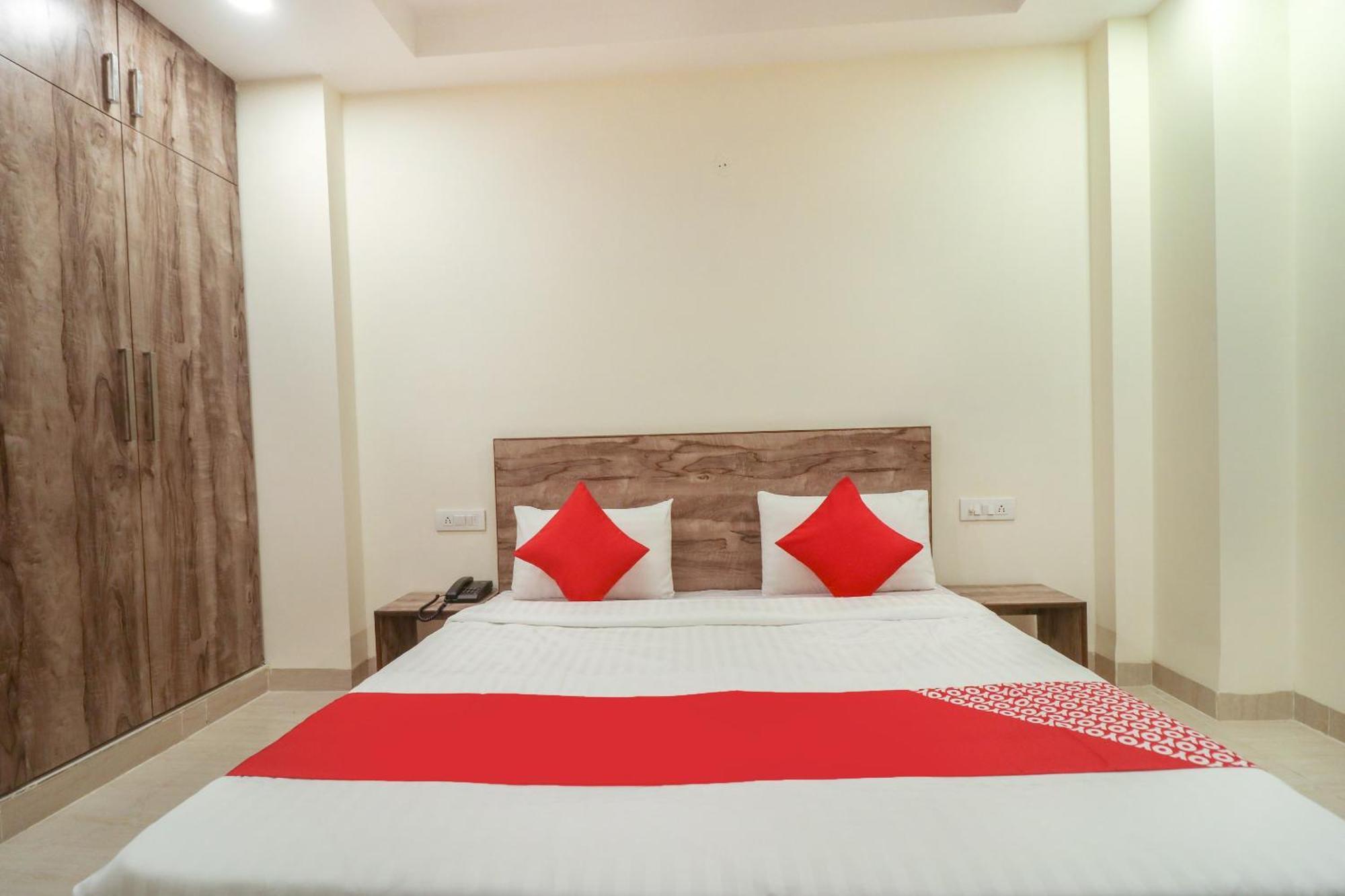 גורגאון Super Hotel O Comfort Residency Near Artemis Hospital מראה חיצוני תמונה